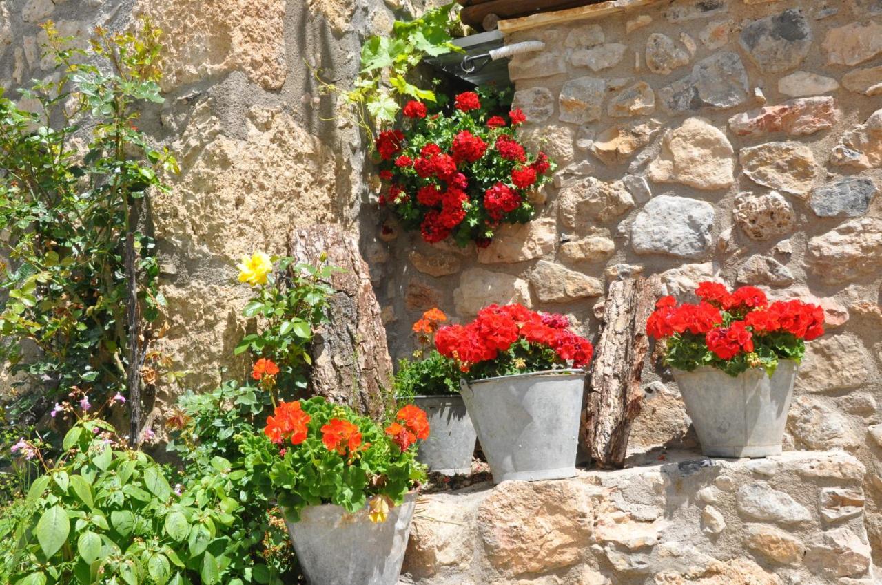 Casa Rural Molí de Fòrnols Hotel Exterior foto